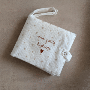 Mini album photo – Gaze cœurs 1 Mini album photo bébé en gaze coeurs - Atelier Wagram